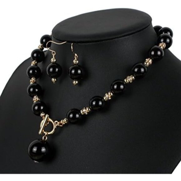 Chunky Simulated Pearl Choker & Earrings Set - Perfect for Brides & 1920s Events - Picture 2 of 3